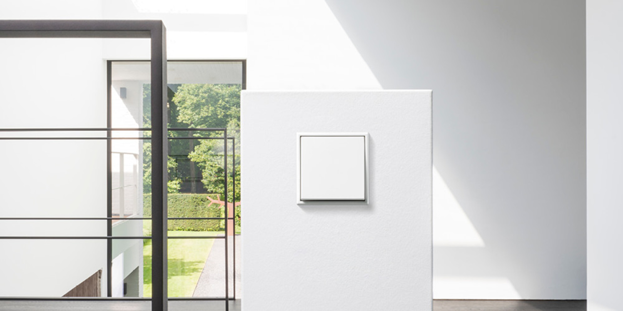 JUNG Schalterprogramme bei Stotz Elektro-u. Sicherheitstechnik GmbH & Co. KG in Felsberg